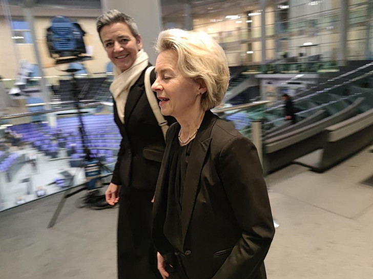 Margrethe Vestager und Ursula von der Leyen (Archiv)