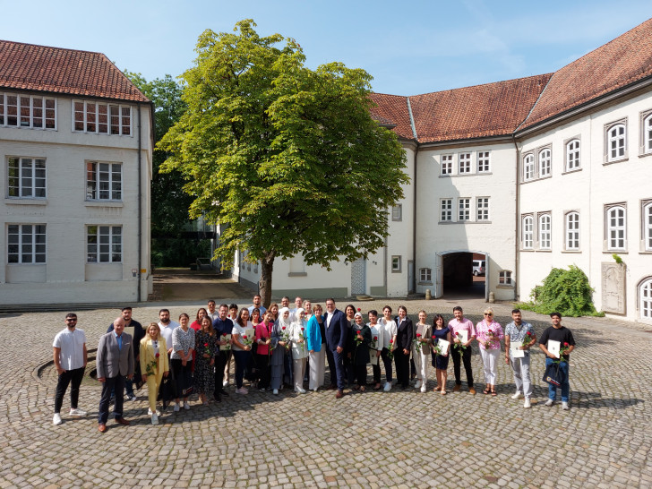 Beim Landkreis Gifhorn wurden am 20. August 45 ausländische Mitbürger in den deutschen Staatsverband eingebürgert. 