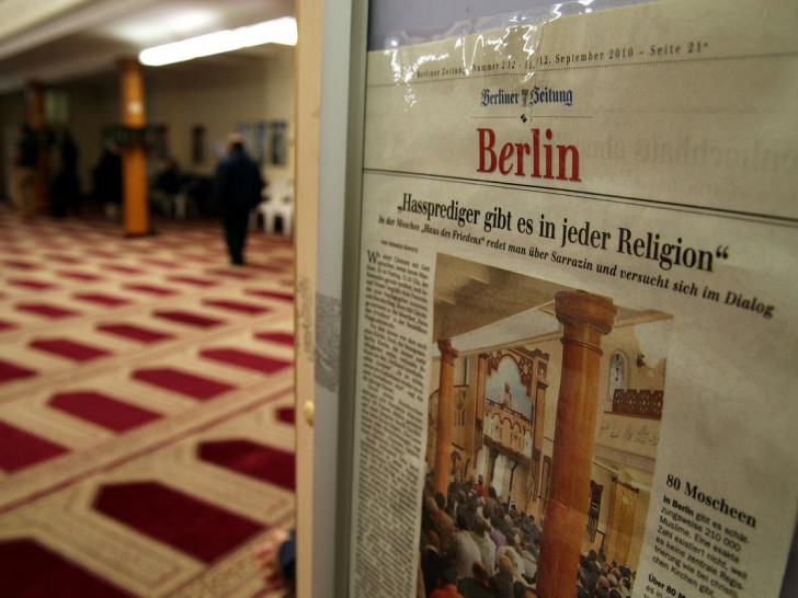 Zeitungsausschnitt über Hassprediger in einer Berliner Moschee (Archiv)