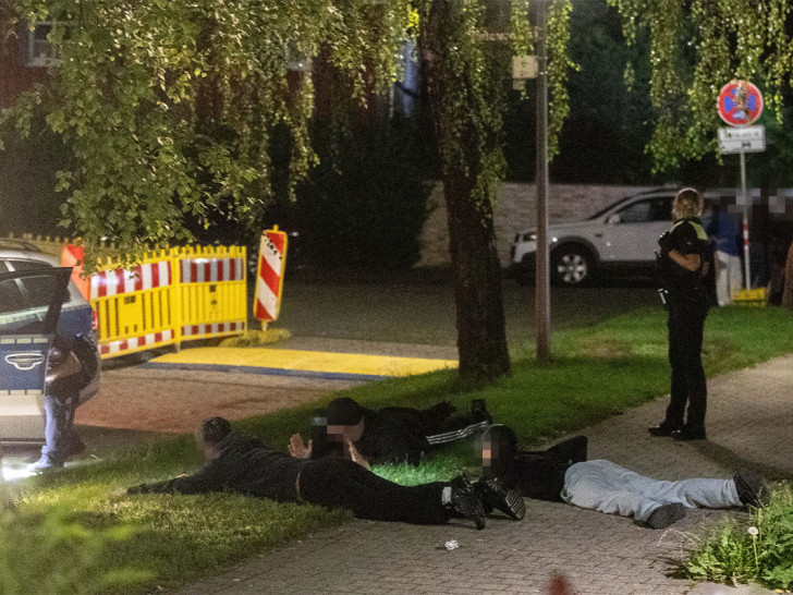 Mehrere Personen wurden kurzfristig fixiert.