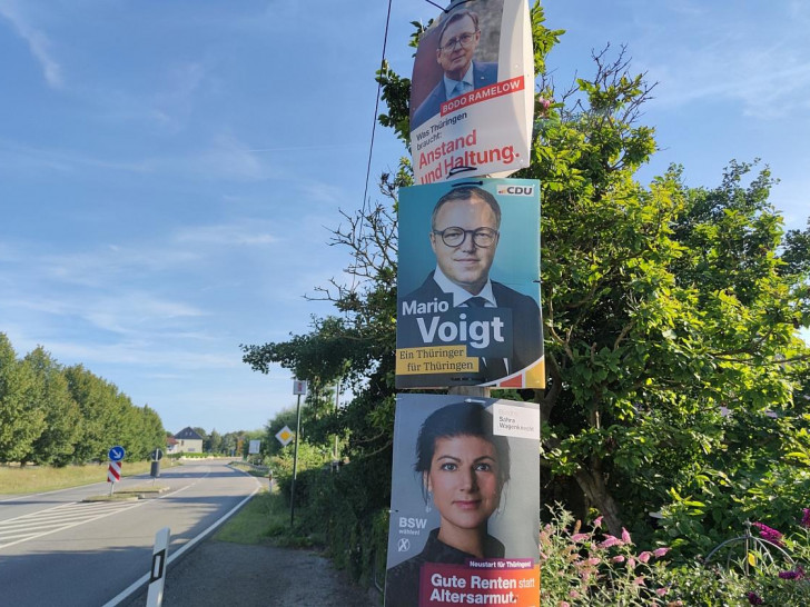 Wahlplakate mit Sahra Wagenknecht, Mario Voigt und Bodo Ramelow zur Landtagswahl in Thüringen (Archiv)