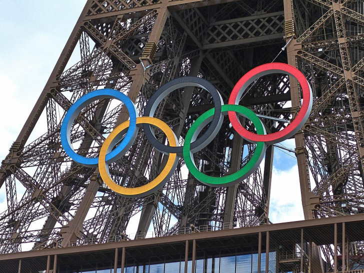 Eiffelturm mit Olympischen Ringen (Archiv)