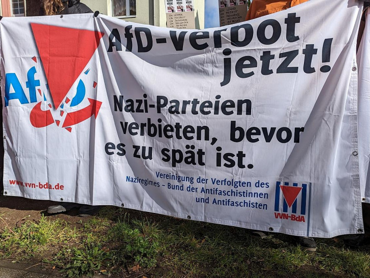 Protestbanner für ein AfD-Verbot (Archiv)