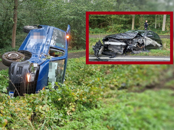 Die Fahrzeuge wurden durch den Unfall stark beschädigt. Der Kleinbus blieb auf der Seite liegen.