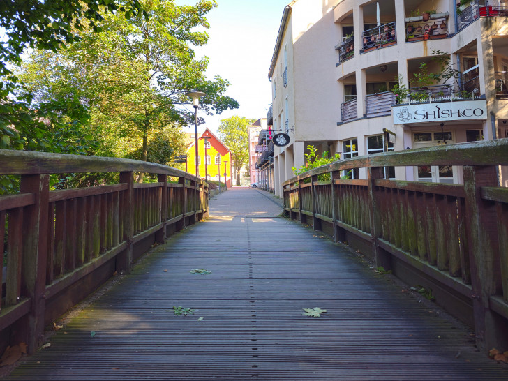 Die Brücke am Bahnhofsvorplatz wird gesperrt. 