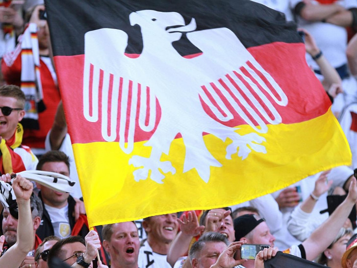 Fans der deutschen Fußball-Nationalmannschaft (Archiv)