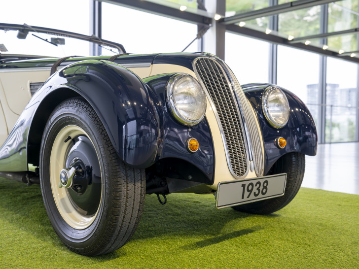 Klassiker des Monats September: Der legendäre BMW 328.