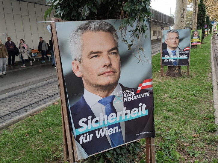 Wahlplakate zur Nationalratswahl 2024 in Österreich am 28.09.2024