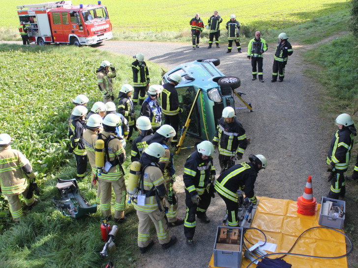 Feuerwehren aus Helmstedt übten im Landkreis Wolfenbüttel