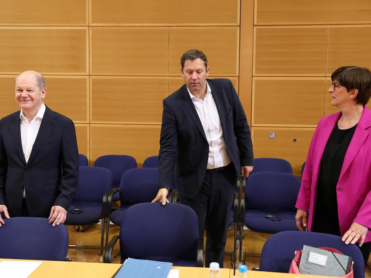 Olaf Scholz, Lars Klingbeil, Saskia Esken (Archiv)