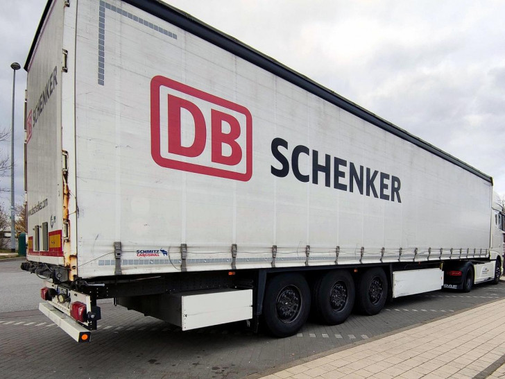 Lkw von DB Schenker (Archiv)