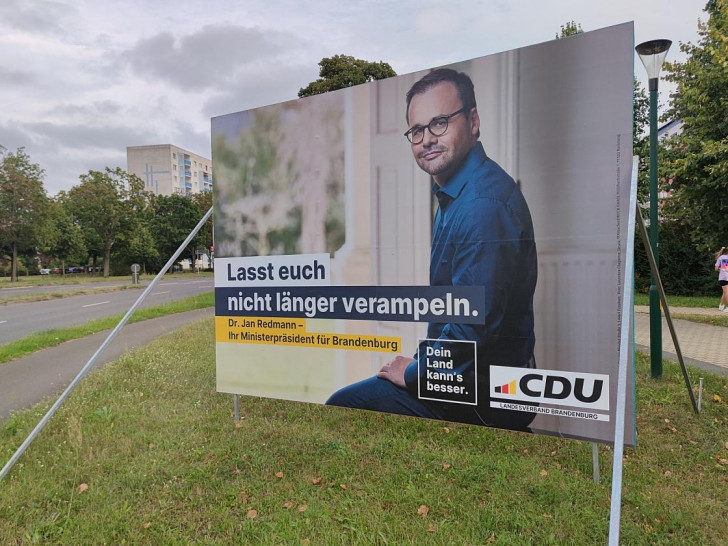 CDU-Wahlplakat mit Jan Redmann zur Landtagswahl in Brandenburg (Archiv)