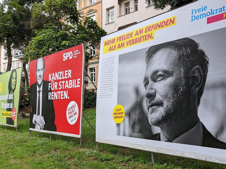 Wahlplakate von Grünen, SPD und FDP zur Bundestagswahl 2021 (Archiv)