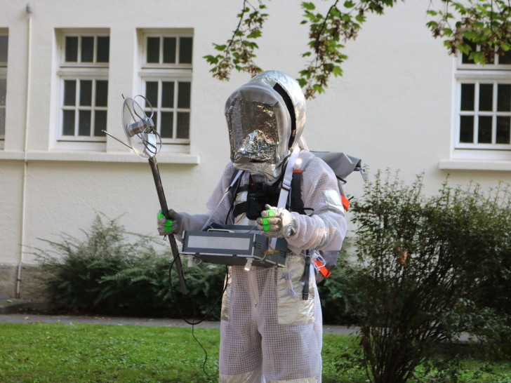 Astronaut und Performer Folkert Dücker. 