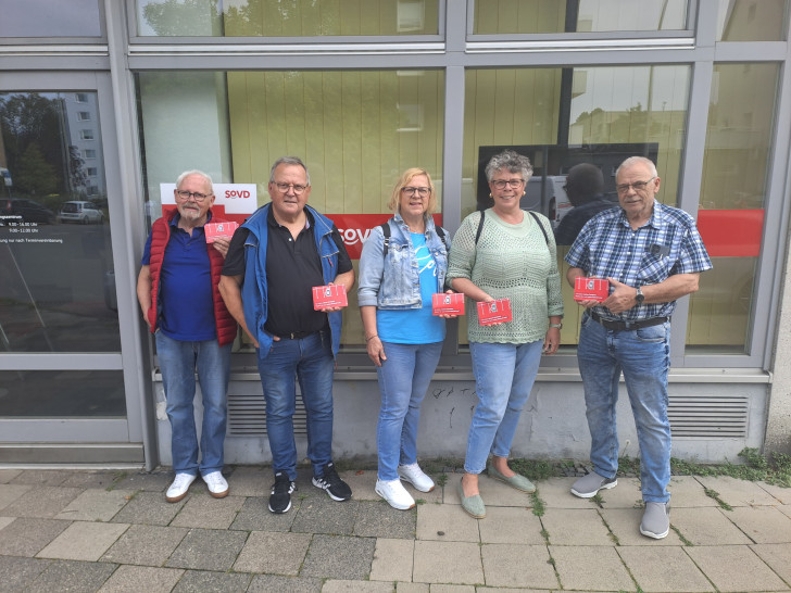 v.l.n.r.: Dietmar Stecher, Reiner Knoll, Bärbel Landwehr, Nicole Bliesener (alle SoVD Braunschweig), Rolf Kamphenkel (Behindertenbeirat Braunschweig).