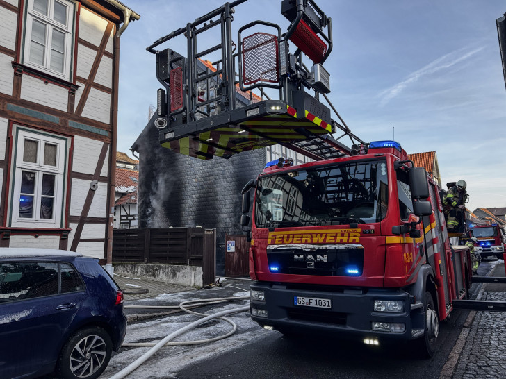 Am Montagmorgen kam es zu einem Fassadenbrand in Goslar. 