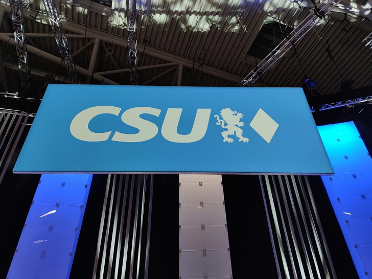 CSU-Logo auf Parteitag (Archiv)