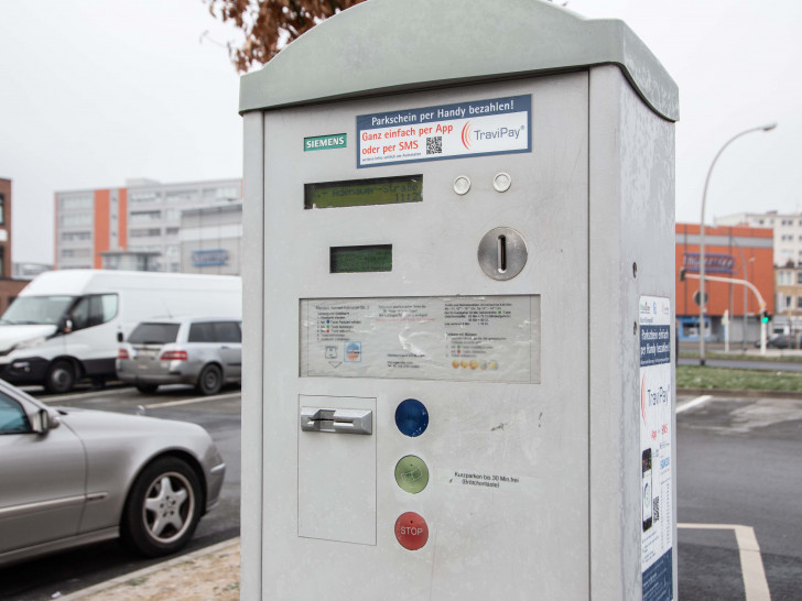 Aktuell kann man mit Bargeld oder mobil bezahlen. Archivbild