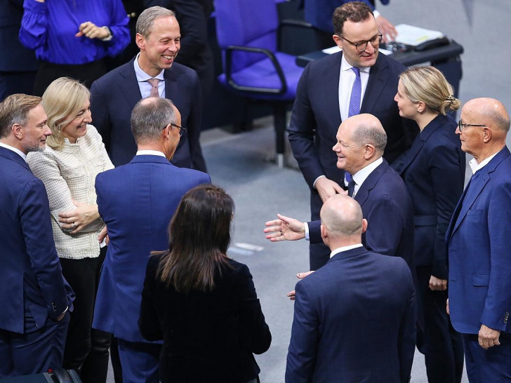 Christian Lindner, Olaf Scholz, Friedrich Merz , u.a. (Archiv)