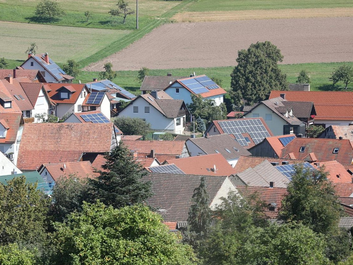 Häuser in einem Dorf (Archiv)