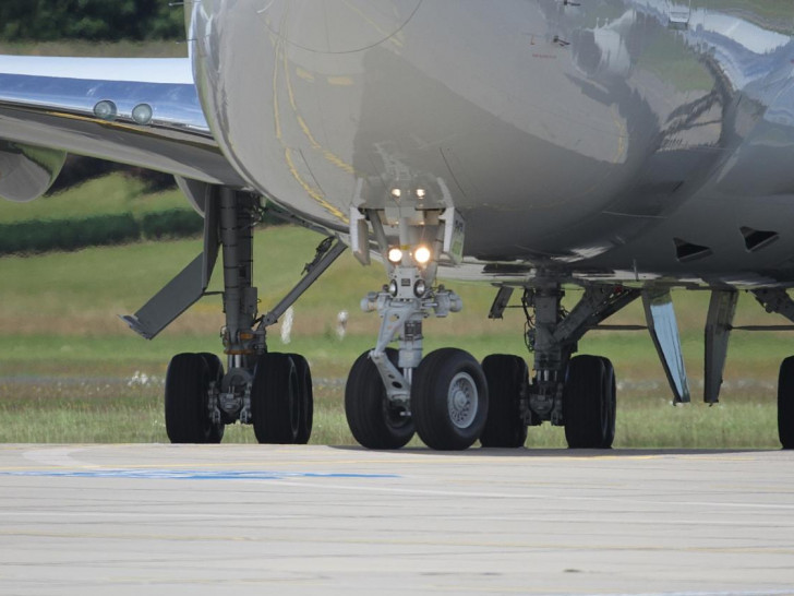 Fahrwerk einer Boeing 747-400 (Archiv)