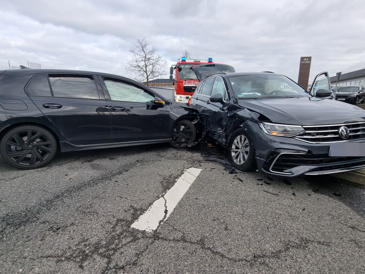 Auf der Marie-Curie-Allee kam es am Freitagmittag zu einem Unfall.