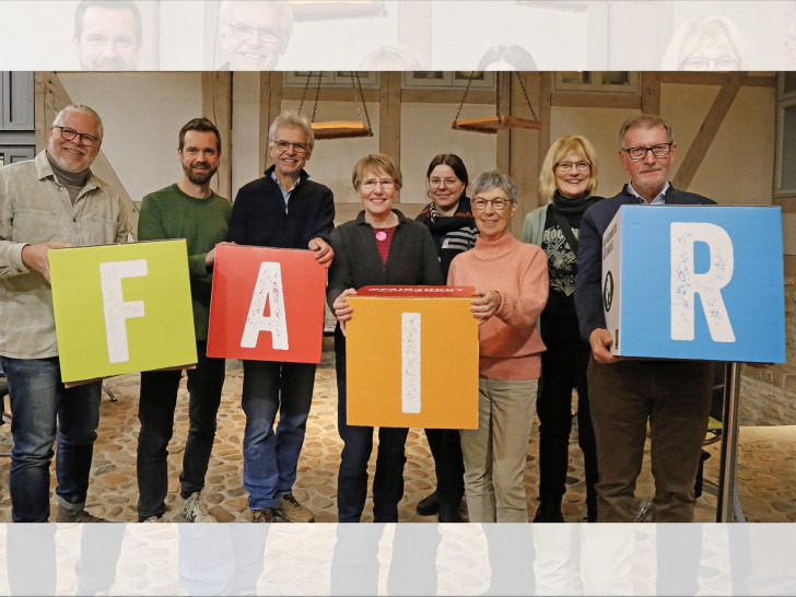 Die Steuerungskreis-Mitglieder Björn Reckewell (Tourismusverband Nördliches Harzvorland), Sascha Poser (Ratsmitglied BÜNDNIS 90/DIE GRÜNEN), Matthias Knoche-Herwig (Werkstatt Solidarische Welt) , Karin Herwig (Werkstatt Solidarische Welt), Natalie Gerlach (Eine Welt-Regionalpromotorin/Fair in Braunschweig), Christiane Döring (Werkstatt Solidarische Welt) , Martina Münstermann-Kreifels (Stadt Wolfenbüttel), Volker Müller (ehemaliges Ratsmitglied CDU). Weitere Mitglieder sind: Sabine Fuß (Lehrerin Gymnasium im Schloss; Leitung AG FAIRÄnderer), Professor Kai Litschen (Dekan - Fakultät Recht - Brunswick European Law School/BELS), Sebastian Barnstorf (Nachhaltigkeitsmanager des Landkreises Wolfenbüttel), Klaus Richter (SV Halchter), Dennis Walter (Werkstatt Solidarische Welt),  Bettina Linnenberg  (Werkstatt Solidarische Welt).