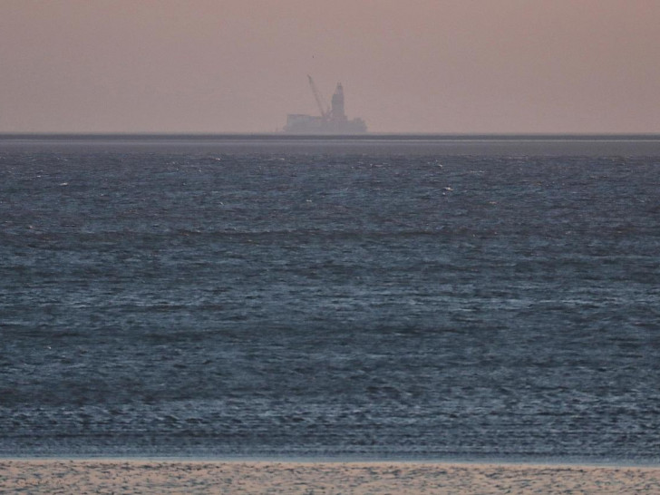 Ölbohrinsel Mittelplate in der Nordsee (Archiv)