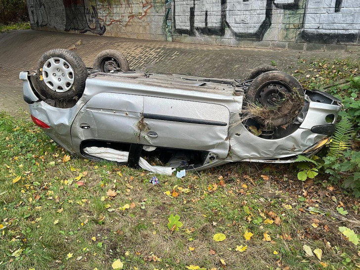 Aufschlag dicht vor den Betonpfeilern der Brücke. (Archiv)