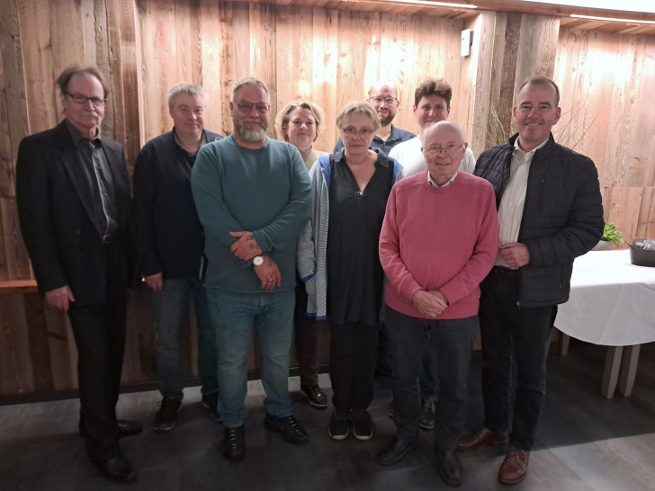Hintere Reihe von links: Andreas Triebe (CDU-Salzgitter Kreisvorsitzender), Holger Lindenberg (Beisitzer im Ortsverband Salzgitter-Lebenstedt), Tanja Schnelle (Schriftführerin im Ortsverband Salzgitter-Lebenstedt), Markus Büyükaltay (Beisitzer im Ortsverband Salzgitter-Lebenstedt), Eugen Schmidt (stellv. Vorsitzender im Ortsverband Salzgitter-Lebenstedt), Christian Striese (CDU-Salzgitter und zweiter Bürgermeister der Stadt Salzgitter).  Vordere Reihe von links: Gianluca Calabrese ((stellv. Vorsitzender im Ortsverband Salzgitter-Lebenstedt), Stefani Steckhan (Vorsitzende im Ortsverband Salzgitter-Lebenstedt) und Hans Verstegen (Beisitzer im Ortsverband Salzgitter-Lebenstedt).