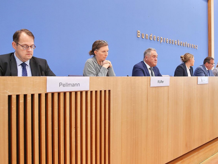 Jahresbericht 2024 des Petitionsausschusses am 15.10.2025