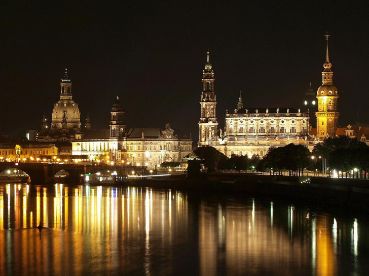 Dresden bei Nacht (Archiv)