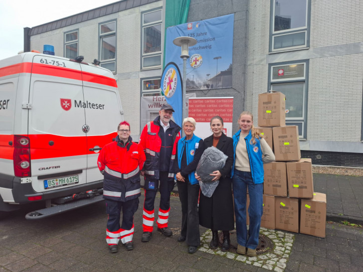 40 Schlafsäcke wurden an die Bahnhofsmission Braunschweig gespendet.