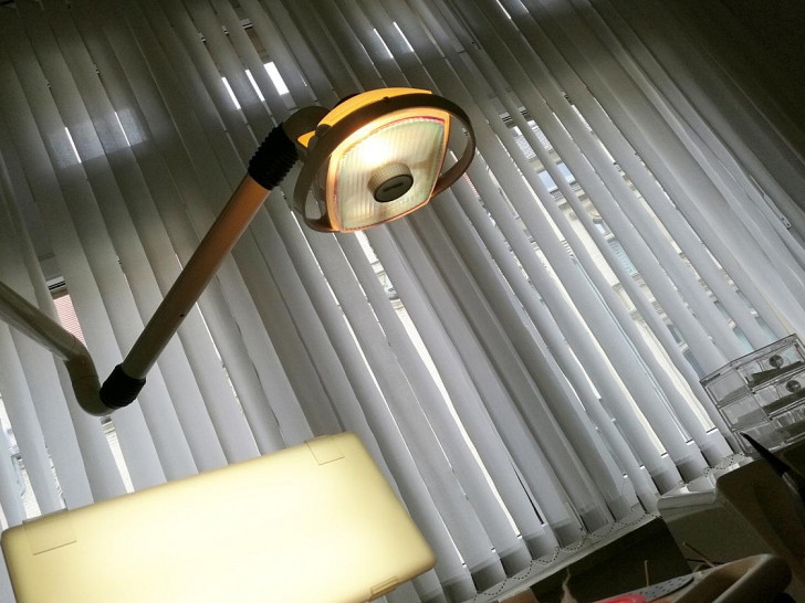 Blick vom Zahnarzt-Patientenstuhl (Archiv)