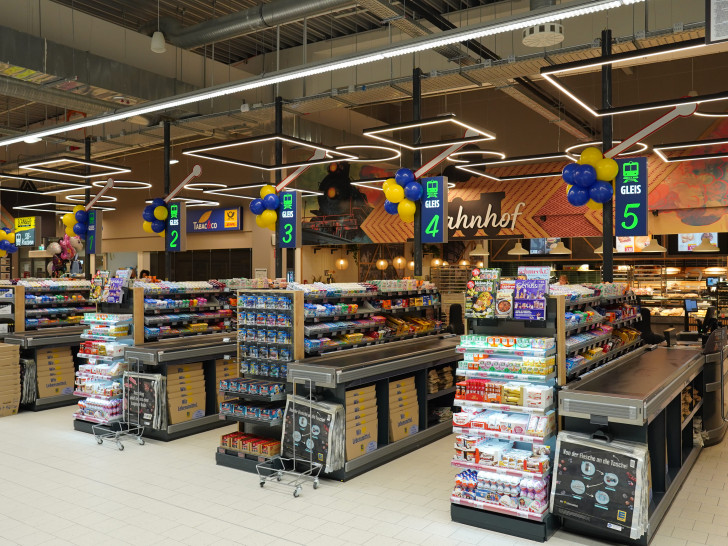 Im ehemaligen Kaufland-Gebäude ist nun ein EDEKA Center eingezogen.