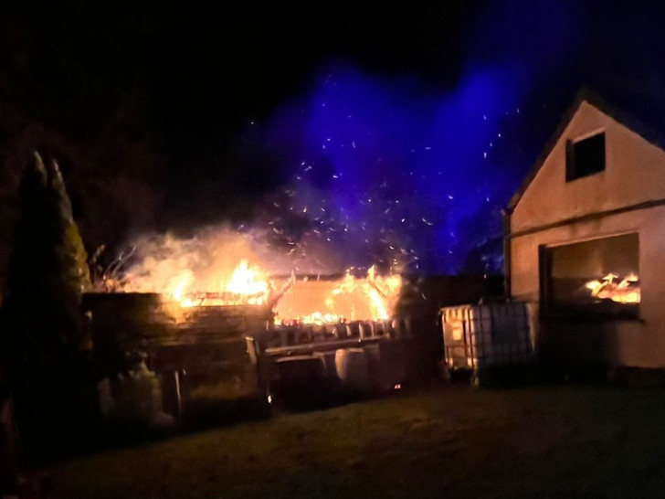 Die Gartenhütte stand in Vollbrand.