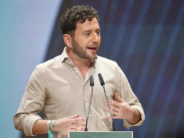 Felix Banaszak am 28.11.2025