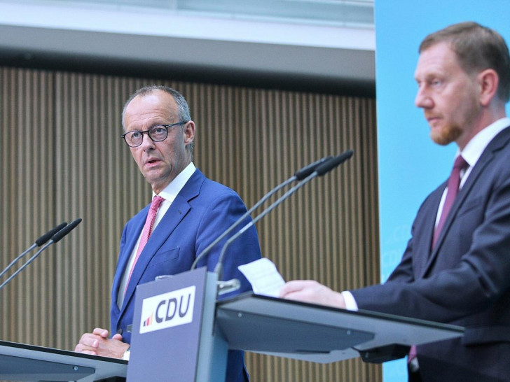 Friedrich Merz und Michael Kretschmer (Archiv)