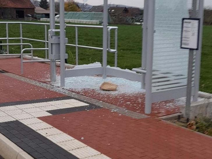 Vandalen zerstören Buswartehäuser in Bückeburg (Archiv)