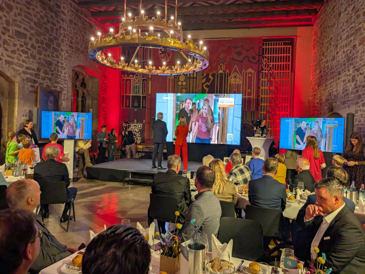 Die Volksbank BRAWO ist für ihr soziales Engagement in der Region bekannt. Mit dem von der BRAWO initiierten Kindernetzwerk United Kids Foundations feierte man im November bereits das 20-jährige Jubiläum.
