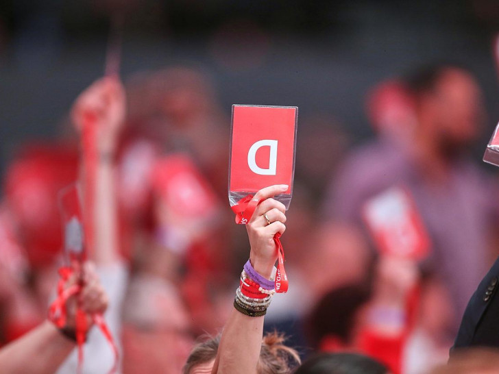 Abstimmung auf SPD-Parteitag (Archiv)