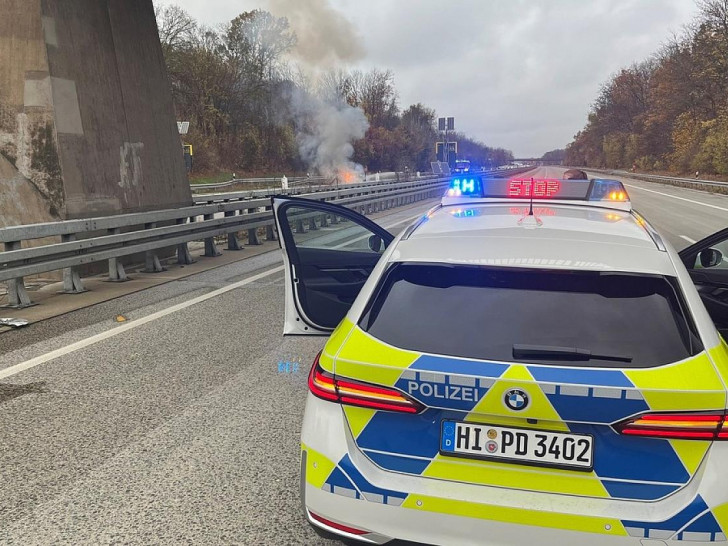 PKW-Brand auf der BAB 7 mit einer leicht verletzten Person (Archiv)