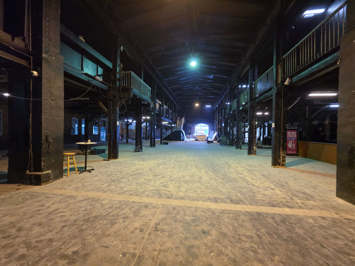 Ende November durften wir während der Umbauarbeiten einen Blick ins Innere werfen.