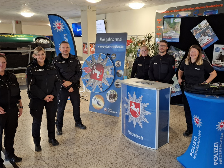 Erstmalig hat auch die Polizeiinspektion Salzgitter/Peine/Wolfenbüttel einen Nachwuchsstand betrieben.