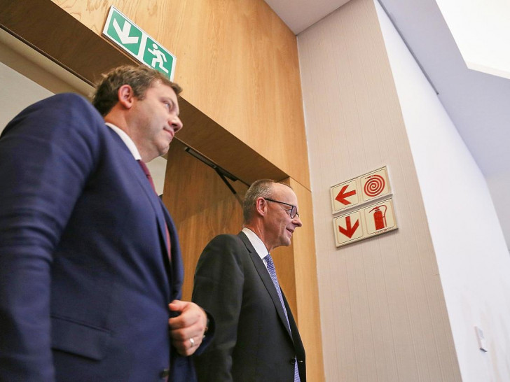 Lars Klingbeil und Friedrich Merz am 23.11.2025