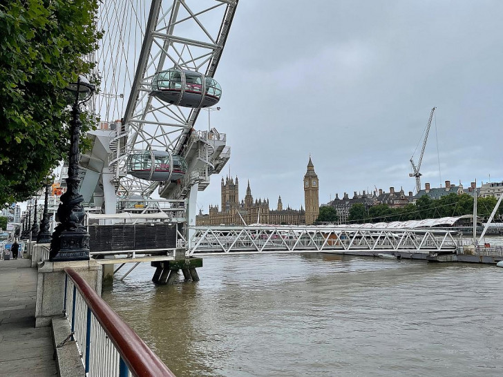 London Eye und Westminster-Palast (Archiv)