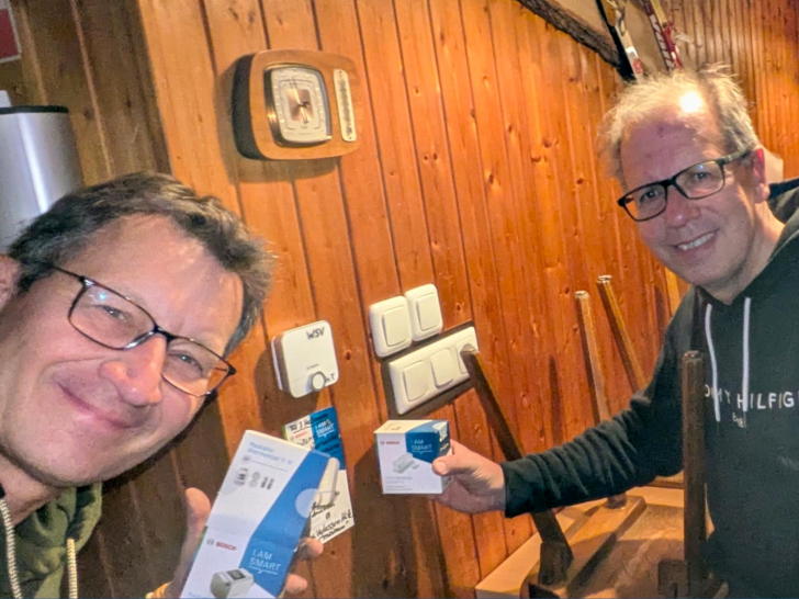 Matthias Volkmer und Hendrik Ebert installierten das System.