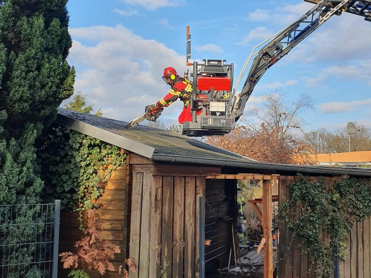 Einsatz über die Drehleiter (Archiv)