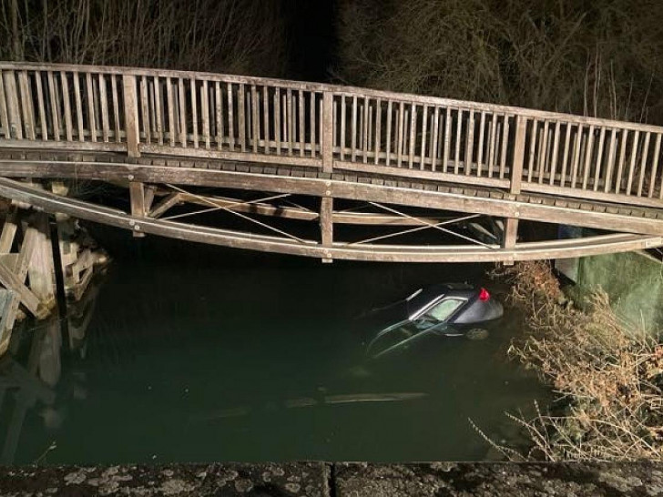 Unfallstelle (Staubecken der Innerste am Rande der Ortschaft Grasdorf, Gem. Holle) (Archiv)