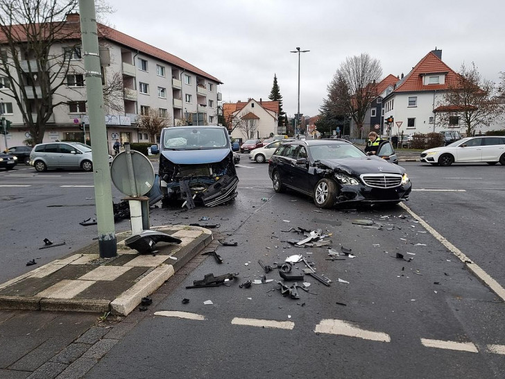Verkehrsunfall mit drei leicht verletzten Beteiligten im Göttinger Stadtgebiet (Archiv)